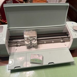 Cricut Crafting Machine in Light Green
